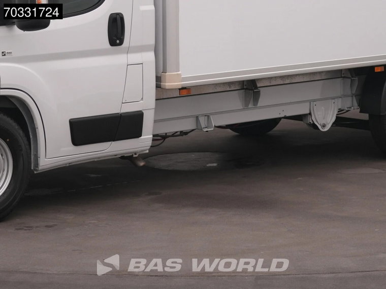 Vehicle Image 49