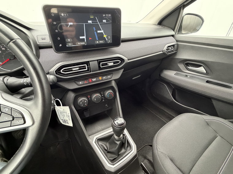 Vehicle Image 19