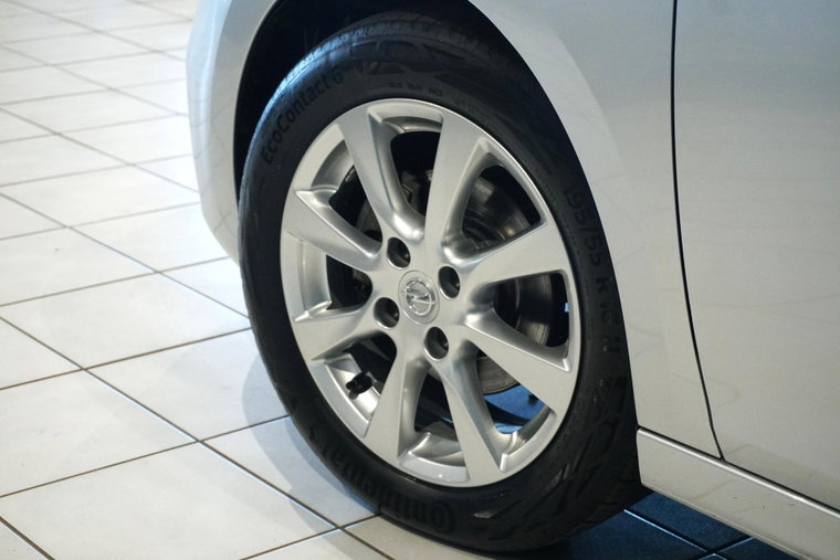 Vehicle Image 14