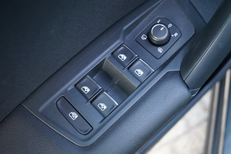 Vehicle Image 37