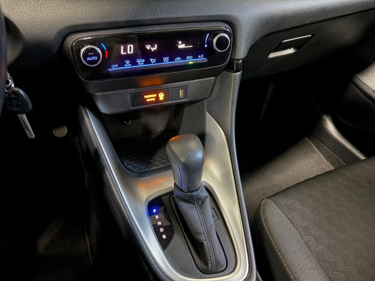 Vehicle Image 19