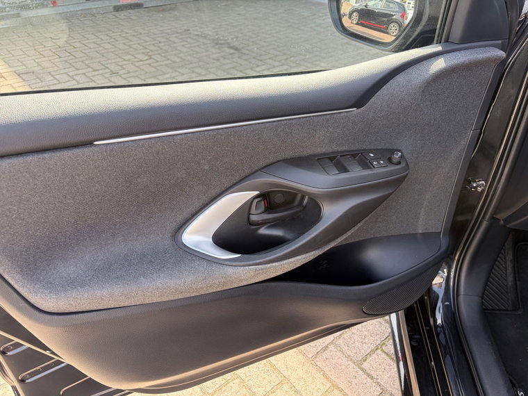 Vehicle Image 24