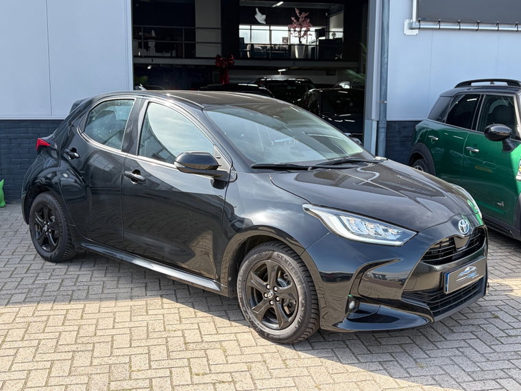 Vehicle Image 25
