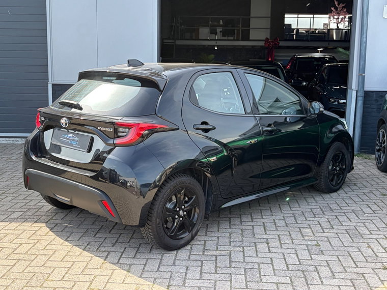Vehicle Image 9