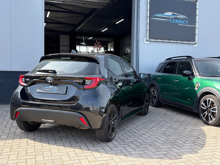 Vehicle Image 10