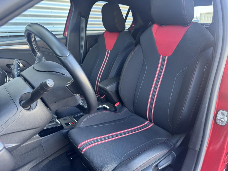 Vehicle Image 18
