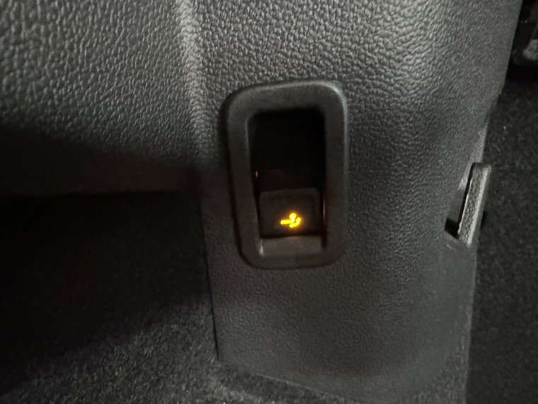 Vehicle Image 28