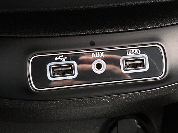 Vehicle Image 26