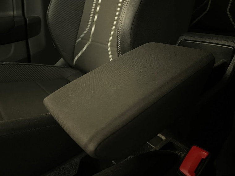 Vehicle Image 38