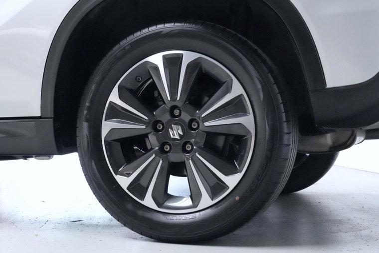 Vehicle Image 30