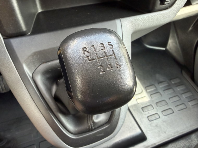 Vehicle Image 28