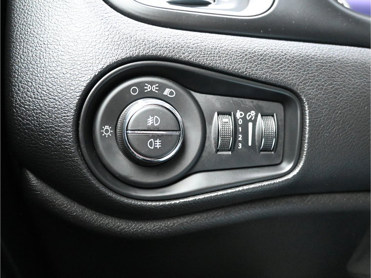 Vehicle Image 33