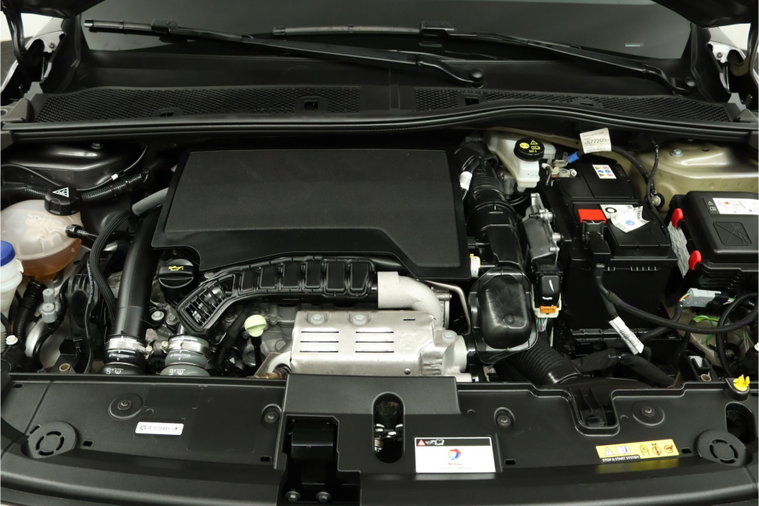 Vehicle Image 38