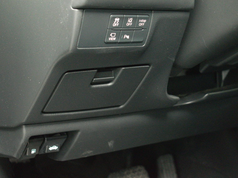 Vehicle Image 32
