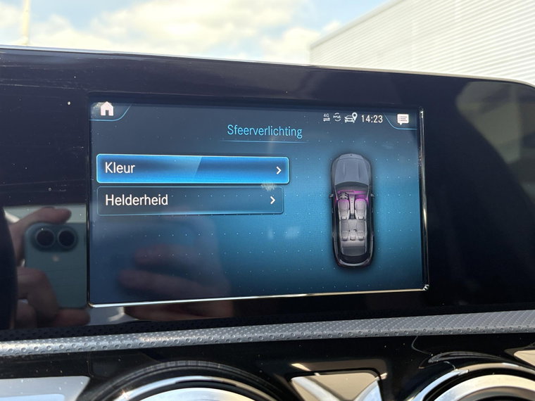 Vehicle Image 37