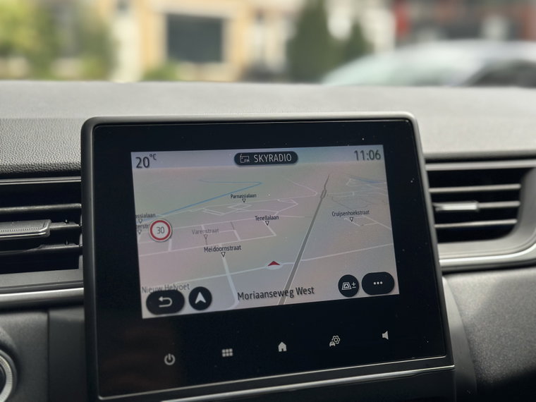 Vehicle Image 25
