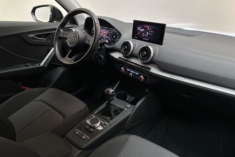 Vehicle Image 13