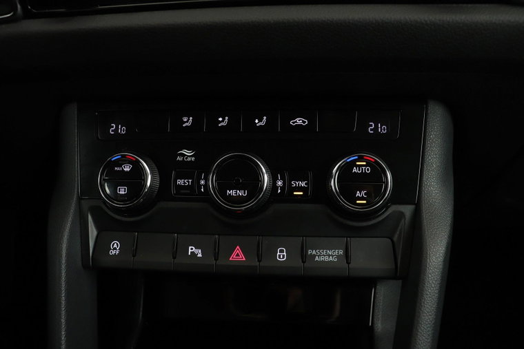 Vehicle Image 26