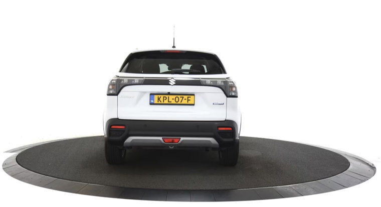 Vehicle Image 4