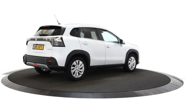 Vehicle Image 5