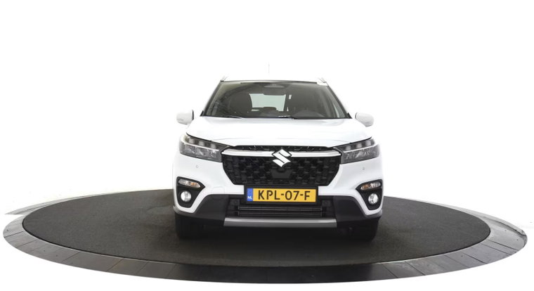 Vehicle Image 8