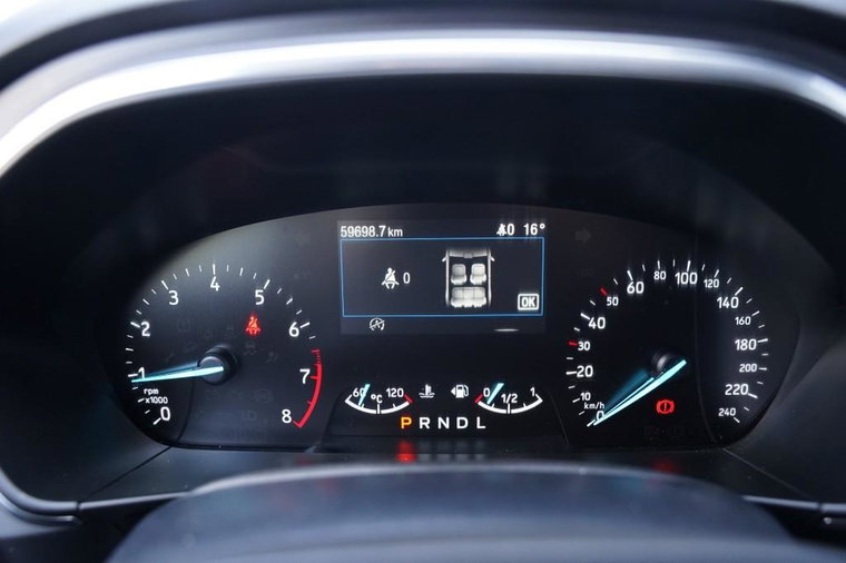 Vehicle Image 16