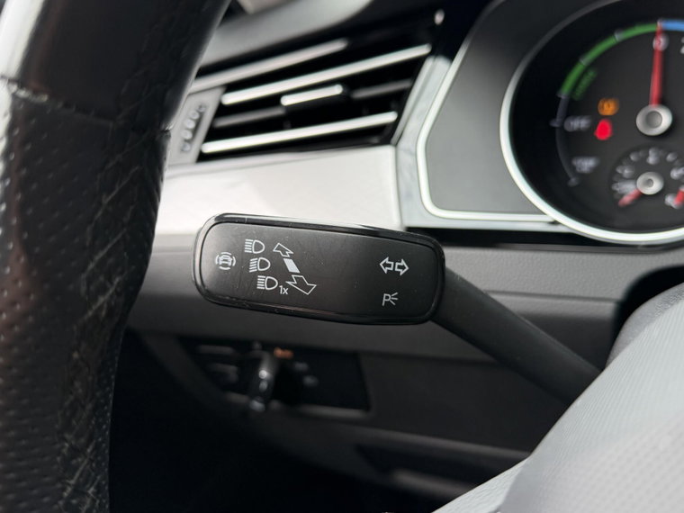 Vehicle Image 28