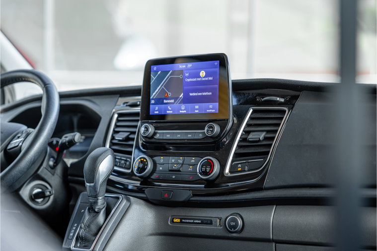 Vehicle Image 12