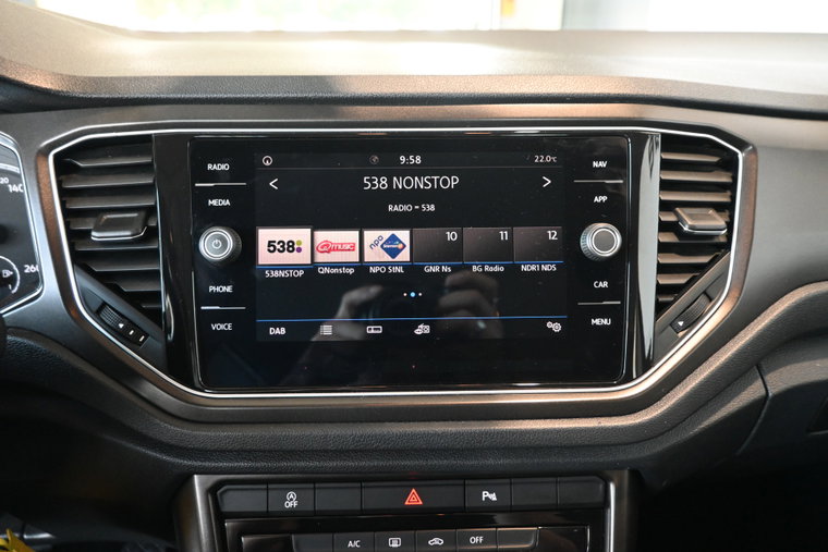 Vehicle Image 25