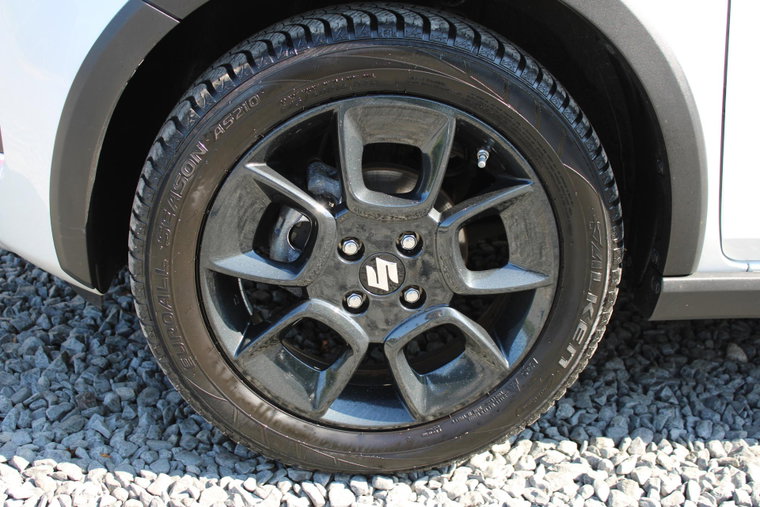 Vehicle Image 14