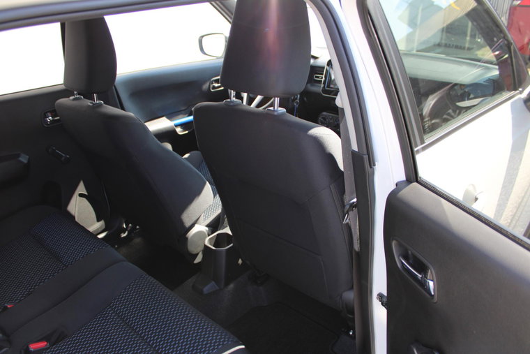 Vehicle Image 18
