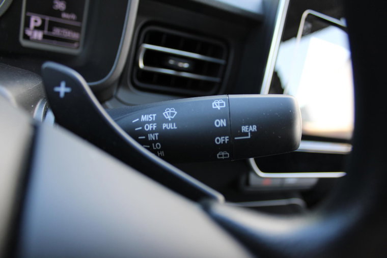 Vehicle Image 25