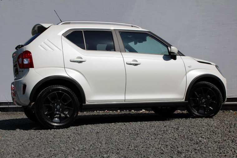 Vehicle Image 9