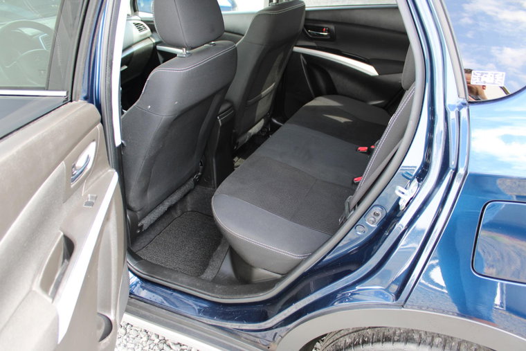 Vehicle Image 13