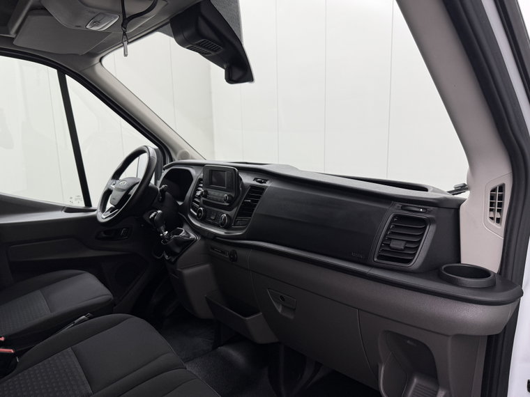 Vehicle Image 23