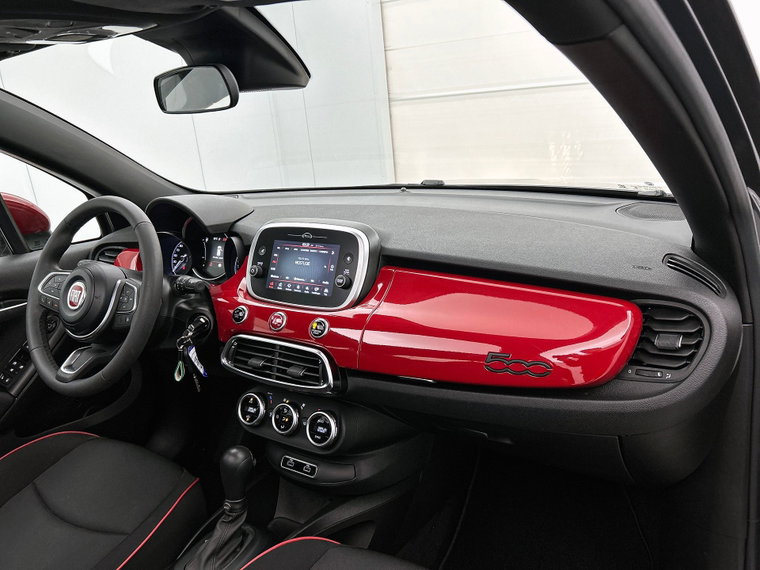 Vehicle Image 25