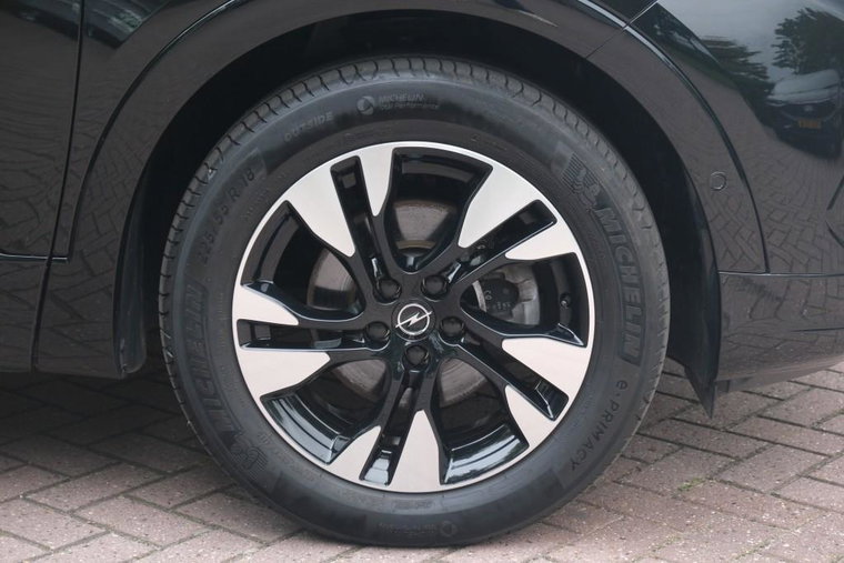 Vehicle Image 28