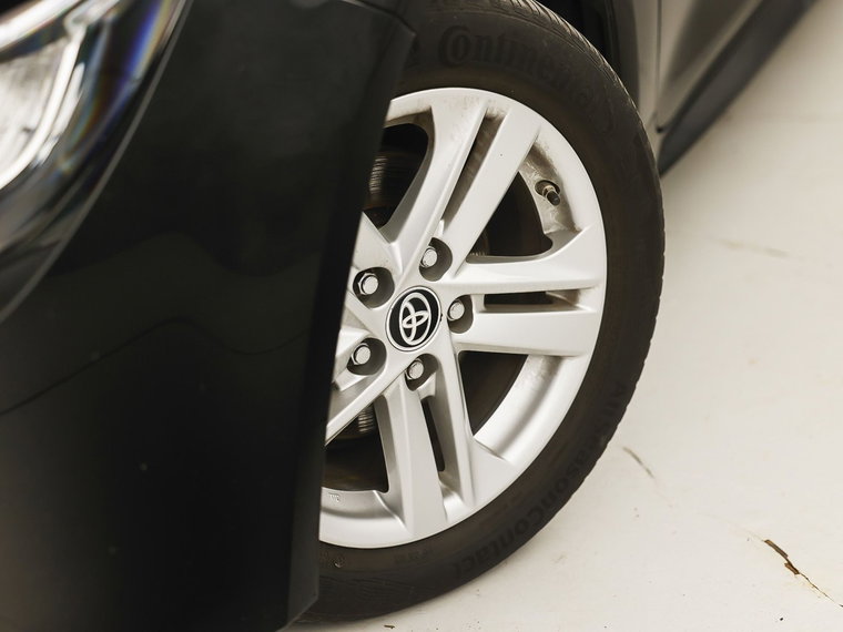 Vehicle Image 13