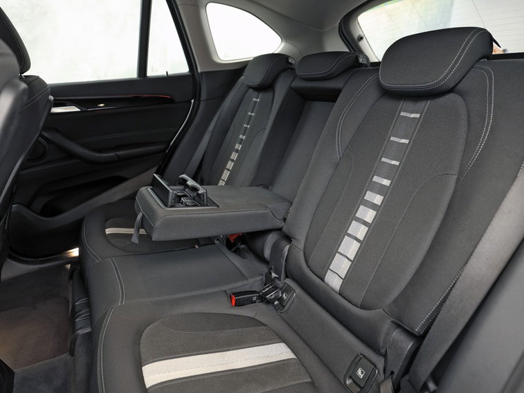 Vehicle Image 33