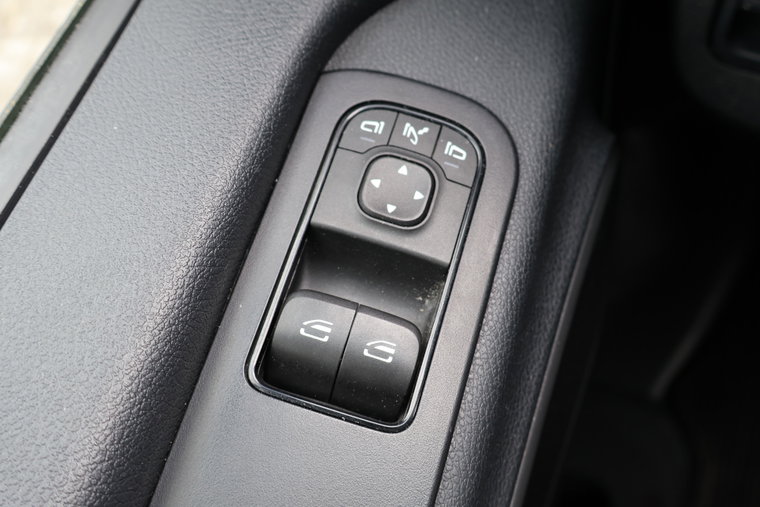 Vehicle Image 24