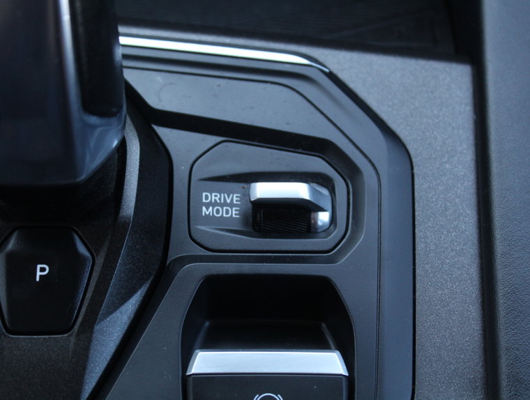 Vehicle Image 38
