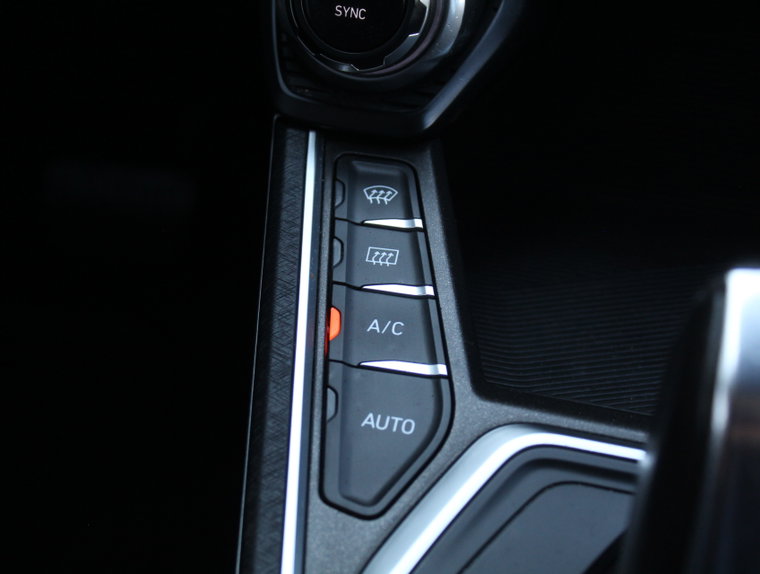 Vehicle Image 40