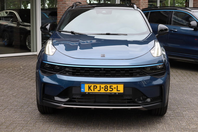 Vehicle Image 6