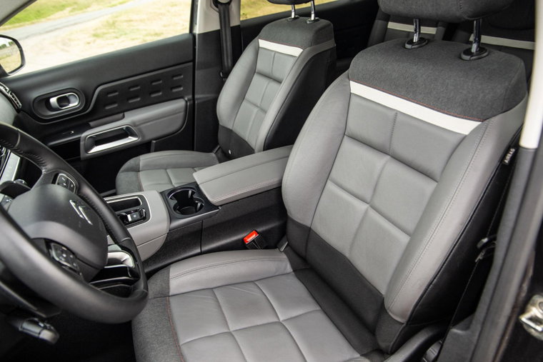 Vehicle Image 19