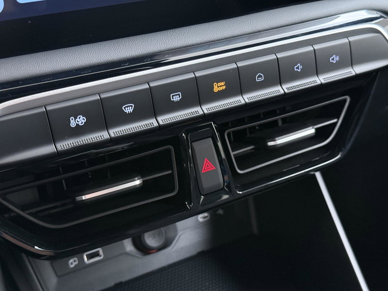Vehicle Image 33