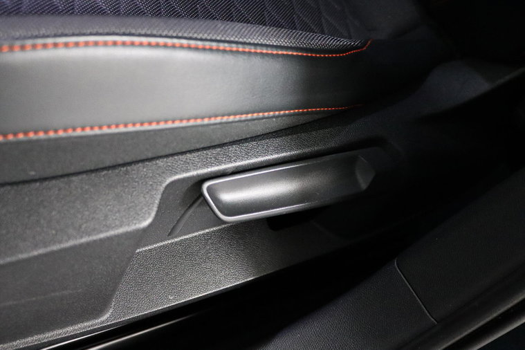 Vehicle Image 38