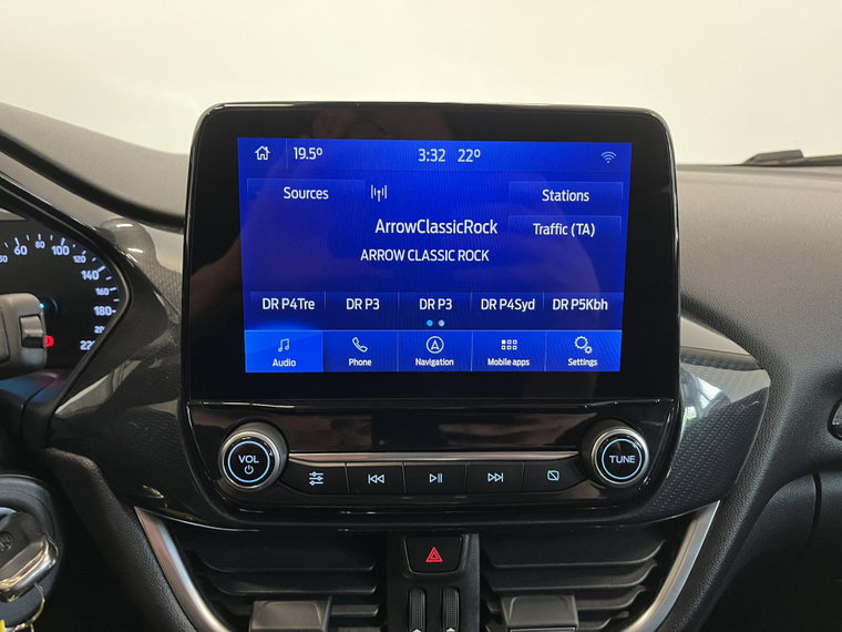 Vehicle Image 18
