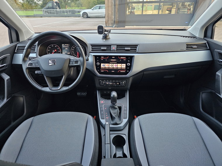 Vehicle Image 24
