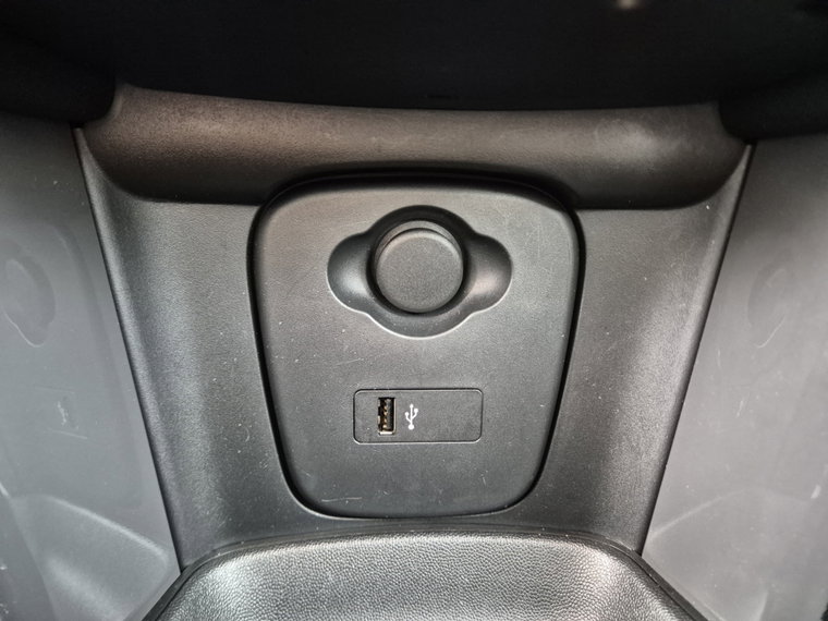 Vehicle Image 34