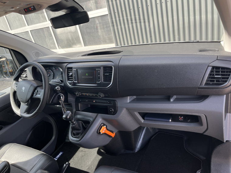Vehicle Image 26